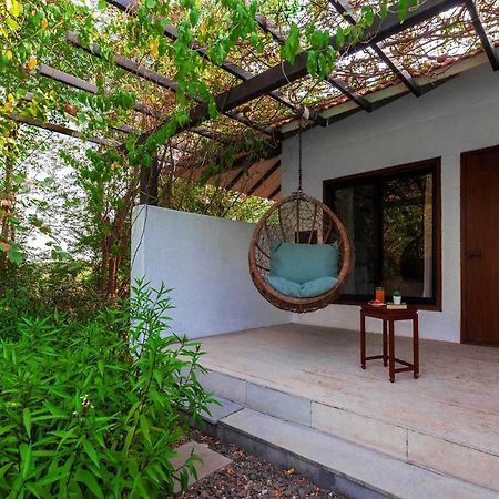 Wander Beyond By Stayvista - Featuring A Bali-Themed Abode And A Refreshing Swimming Pool آليباغ المظهر الخارجي الصورة