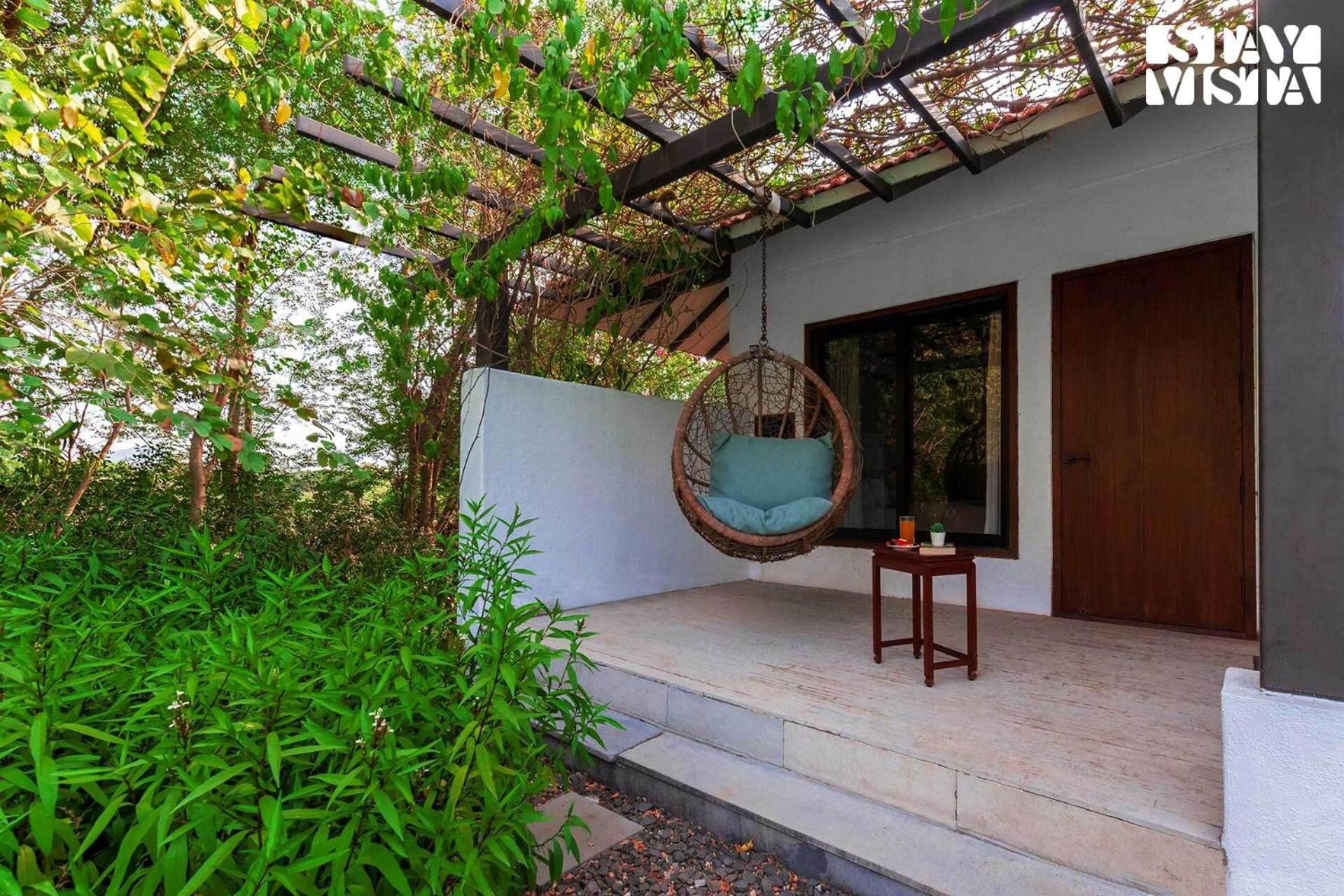 Wander Beyond By Stayvista - Featuring A Bali-Themed Abode And A Refreshing Swimming Pool آليباغ المظهر الخارجي الصورة