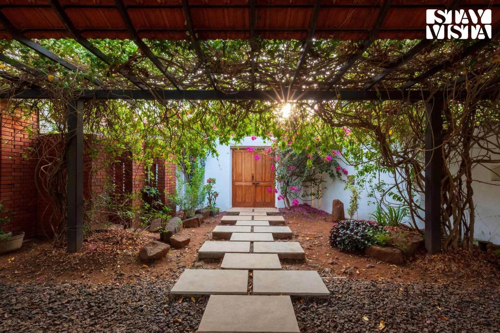 Wander Beyond By Stayvista - Featuring A Bali-Themed Abode And A Refreshing Swimming Pool آليباغ المظهر الخارجي الصورة